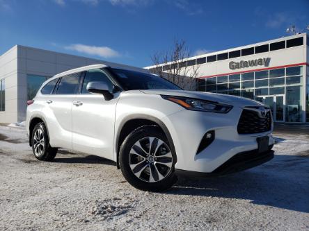 2022 Toyota Highlander XLE (Stk: T9725) in Edmonton - Image 1 of 31