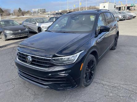 2022 Volkswagen Tiguan Comfortline R-Line Black Edition (Stk: PC6013) in Ottawa - Image 1 of 17