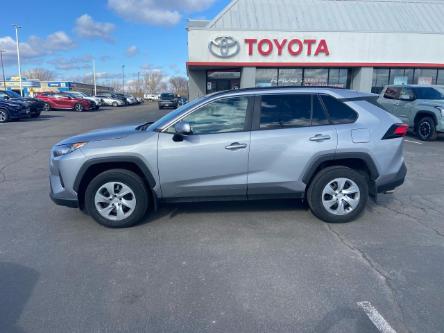 2019 Toyota RAV4 LE (Stk: 2402031) in Cambridge - Image 1 of 20