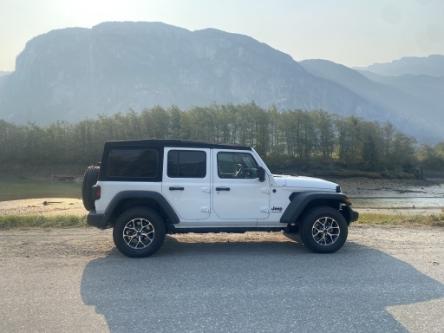2024 Jeep Wrangler Sport (Stk: WRP150396) in Squamish - Image 1 of 14