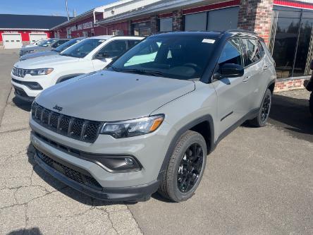 2024 Jeep Compass Altitude (Stk: 24017) in Oak Bay - Image 1 of 9
