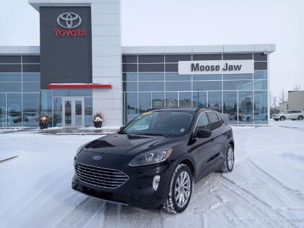 2021 Ford Escape Titanium (Stk: 2490652) in Moose Jaw - Image 1 of 32