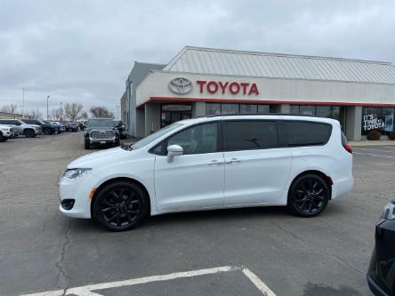 2020 Chrysler Pacifica Limited (Stk: 2403141) in Cambridge - Image 1 of 20