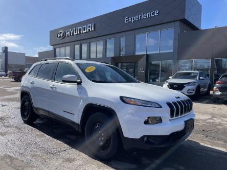 2016 Jeep Cherokee North (Stk: N265757A) in Charlottetown - Image 1 of 10