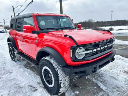 2024 Ford Bronco Outer Banks (Stk: 4Z74) in Timmins - Image 1 of 8