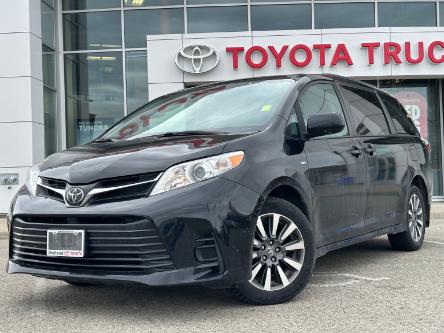 2020 Toyota Sienna LE 7-Passenger (Stk: 5701) in Welland - Image 1 of 23