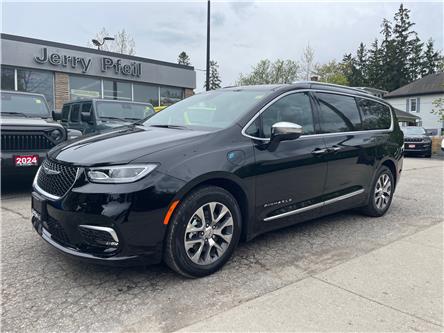 2024 Chrysler Pacifica Hybrid Pinnacle (Stk: 24030) in New Hamburg - Image 1 of 10