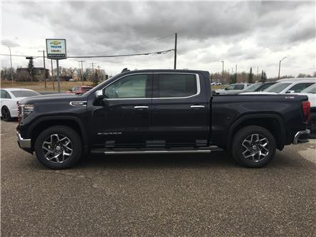 2025 GMC Sierra 1500 SLT (Stk: 17698519) in Pincher Creek - Image 1 of 18