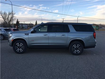 2024 GMC Yukon XL AT4 (Stk: 17741418) in Pincher Creek - Image 1 of 18