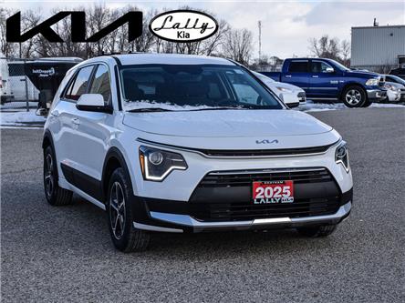 2025 Kia Niro LX (Stk: LKNI00187) in Chatham - Image 1 of 25
