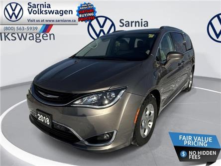 2018 Chrysler Pacifica Hybrid Touring-L (Stk: SVW1242) in Sarnia - Image 1 of 25