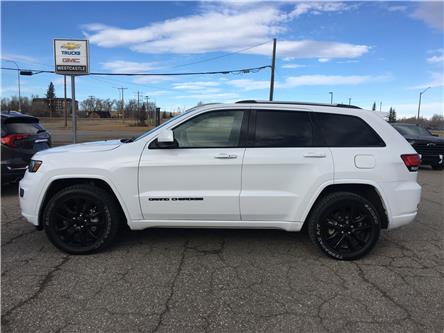 2018 Jeep Grand Cherokee Laredo (Stk: 18093994A) in Pincher Creek - Image 1 of 17