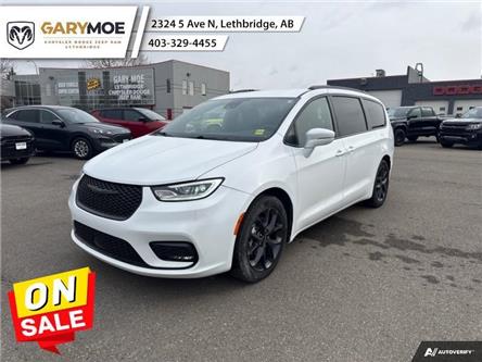 2022 Chrysler Pacifica Touring L (Stk: LC0374) in Lethbridge - Image 1 of 18