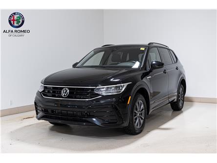 2024 Volkswagen Tiguan Comfortline R-Line Black Edition (Stk: ARUC765A) in Calgary - Image 1 of 33