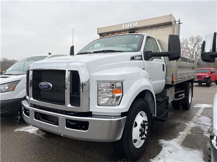 2025 Ford F-650 Gas Base (Stk: VFF22868) in Chatham - Image 1 of 18
