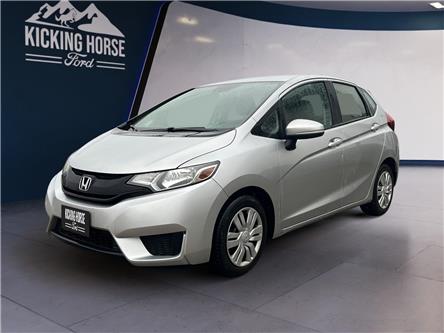 2016 Honda Fit LX (Stk: 12108) in Golden - Image 1 of 17