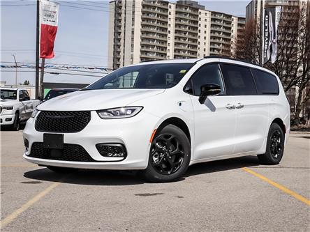 2024 Chrysler Pacifica Hybrid Select (Stk: 44111) in Kitchener - Image 1 of 25