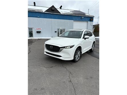 2022 Mazda CX-5 Signature (Stk: 7262A) in Alma - Image 1 of 14