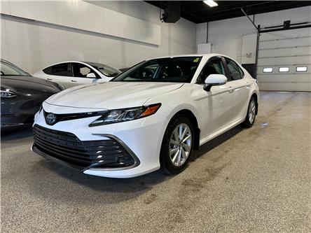 2024 Toyota Camry Hybrid LE (Stk: P13730) in Calgary - Image 1 of 21