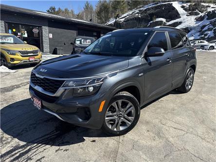 2022 Kia Seltos LX (Stk: 14205) in Sudbury - Image 1 of 17