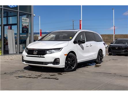 2025 Honda Odyssey Black Edition (Stk: VQ0306SS) in Calgary - Image 1 of 42