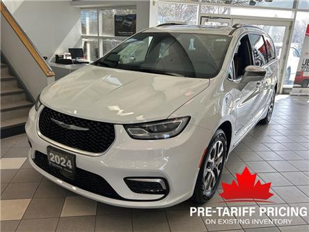 2024 Chrysler Pacifica Hybrid Pinnacle (Stk: 24-0102) in Toronto - Image 1 of 17