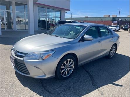 2017 Toyota Camry XLE (Stk: 47209A) in Chatham - Image 1 of 10