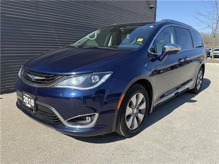 2018 Chrysler Pacifica Hybrid Limited (Stk: P24676A) in London - Image 1 of 26