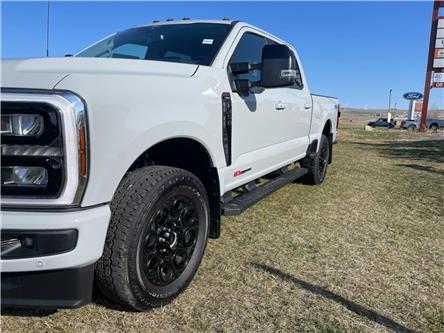 2025 Ford F-350 Lariat (Stk: 25T6601) in Pincher Creek - Image 1 of 21