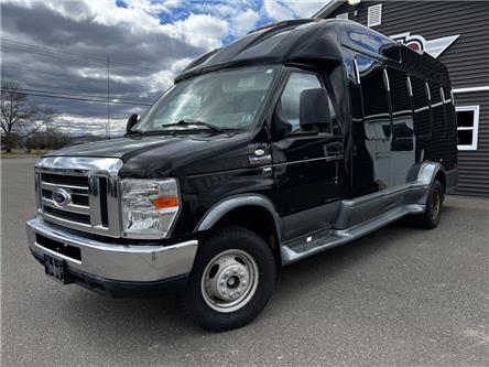 2013 Ford E-350 Cutaway Base in Sussex - Image 1 of 18