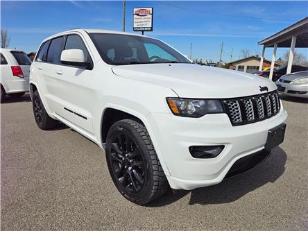 2022 Jeep Grand Cherokee WK Laredo in Kemptville - Image 1 of 17
