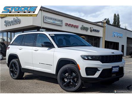 2025 Jeep Grand Cherokee Laredo (Stk: 45143) in Waterloo - Image 1 of 20