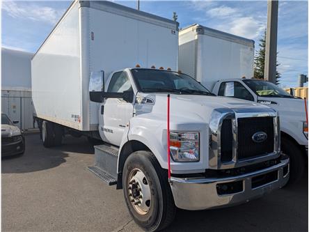 2022 Ford F750 REG CAB (Stk: 19186) in Calgary - Image 1 of 20