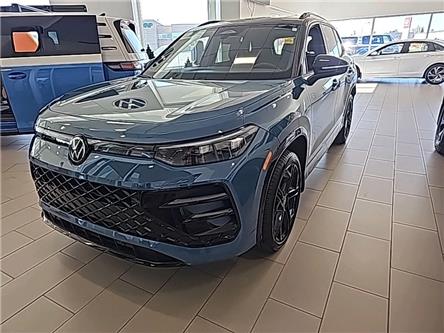 2025 Volkswagen Tiguan Comfortline R-Line Black Edition (Stk: 25124) in Lethbridge - Image 1 of 24