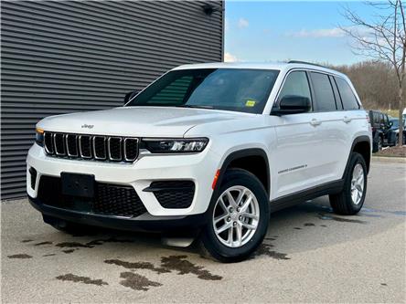 2024 Jeep Grand Cherokee Laredo (Stk: P24690DA) in London - Image 1 of 30