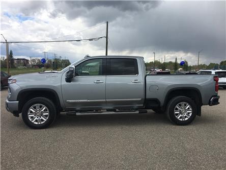 2024 Chevrolet Silverado 3500HD High Country (Stk: 18421534A) in Pincher Creek - Image 1 of 17