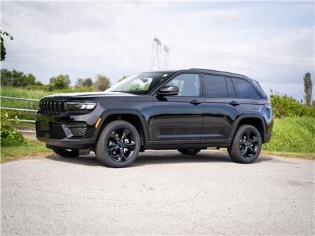 2025 Jeep Grand Cherokee Laredo (Stk: S321595) in Surrey - Image 1 of 19