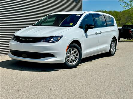 2025 Chrysler Grand Caravan SXT (Stk: 25338) in London - Image 1 of 27