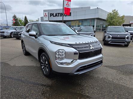 2025 Mitsubishi Outlander LE (Stk: R6047) in Calgary - Image 1 of 24