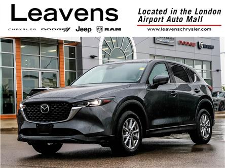 2022 Mazda CX-5 GX (Stk: 15-U0979) in London - Image 1 of 28