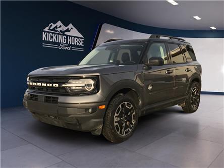 2024 Ford Bronco Sport Outer Banks (Stk: 11962) in Golden - Image 1 of 17