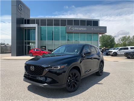 2025 Mazda CX-5 Kuro (Stk: CMGN00204) in Chatham - Image 1 of 21