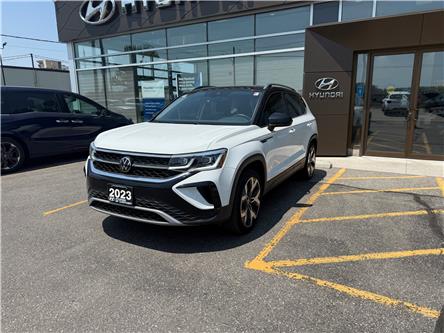 2023 Volkswagen Taos Highline (Stk: 5B029A) in Chatham - Image 1 of 26