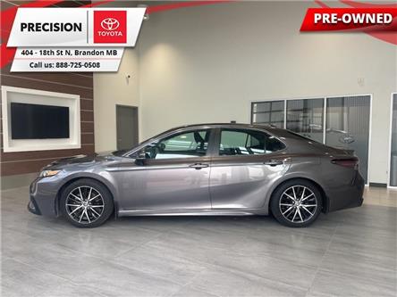 2022 Toyota Camry Hybrid SE (Stk: 253011) in Brandon - Image 1 of 31