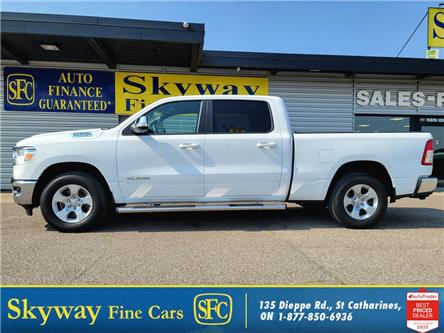 2022 RAM 1500 Big Horn 4x4 Crew Cab 6'4  Box (Stk: H22125B) in St. Catharines - Image 1 of 28