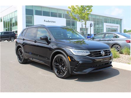 2022 Volkswagen Tiguan Comfortline R-Line Black Edition (Stk: 25-243A) in Fredericton - Image 1 of 27