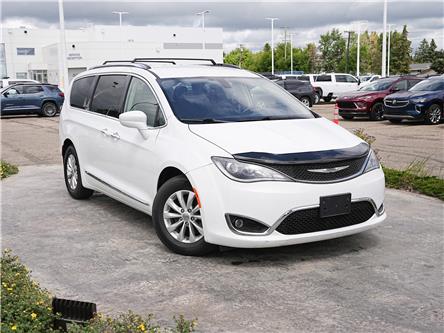2019 Chrysler Pacifica Touring-L (Stk: 82214U) in Red Deer - Image 1 of 18