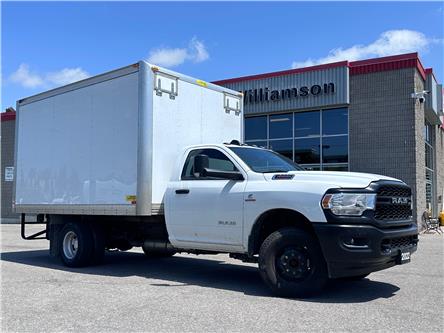 2022 RAM 3500 Chassis Tradesman/SLT (Stk: W9055) in Uxbridge - Image 1 of 9