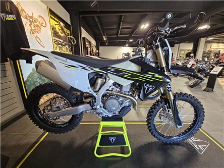 2026 Triumph TF450-E ENDURO (Stk: 26TD-004) in Grande Prairie - Image 1 of 11 2026 Triumph TF450-E ENDURO (Stk: 26TD-004) in Grande Prairie - Image 1 of 11