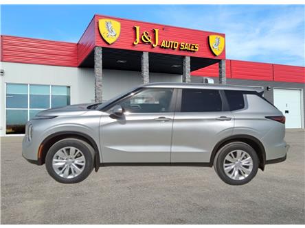 2025 Mitsubishi Outlander ES (Stk: WM0033) in Brandon - Image 1 of 24